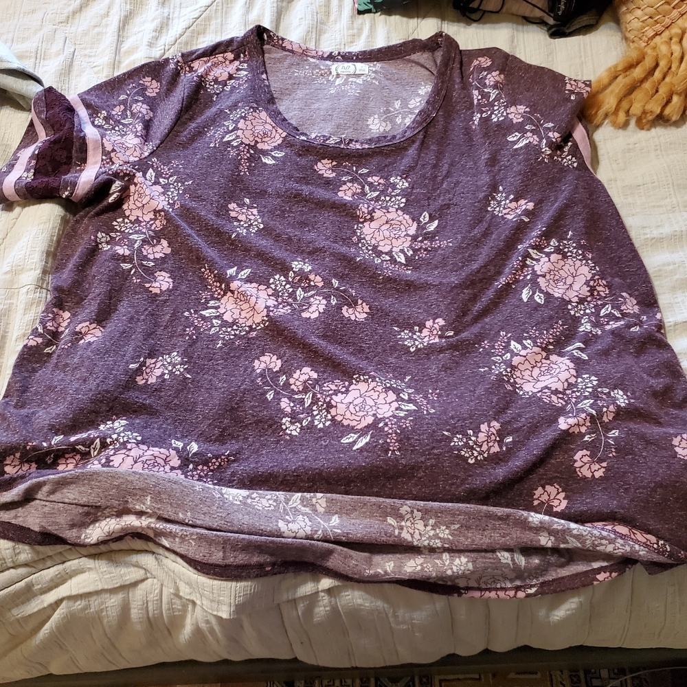 Maurices shirt